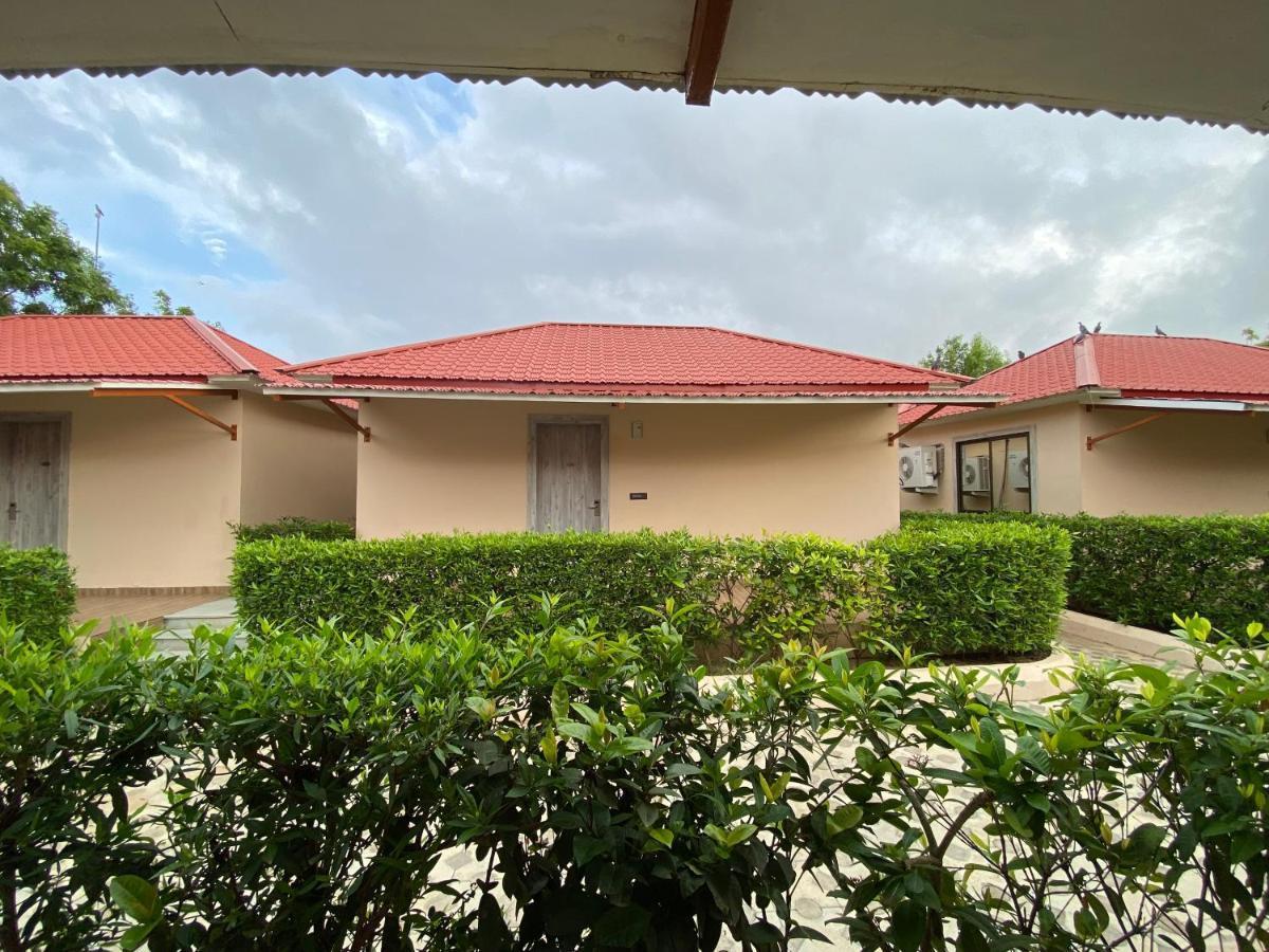 City The Village Beach Resort Laeja Екстер'єр фото