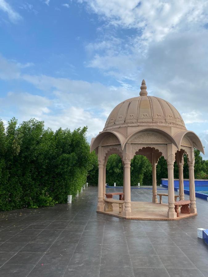 City The Village Beach Resort Laeja Екстер'єр фото