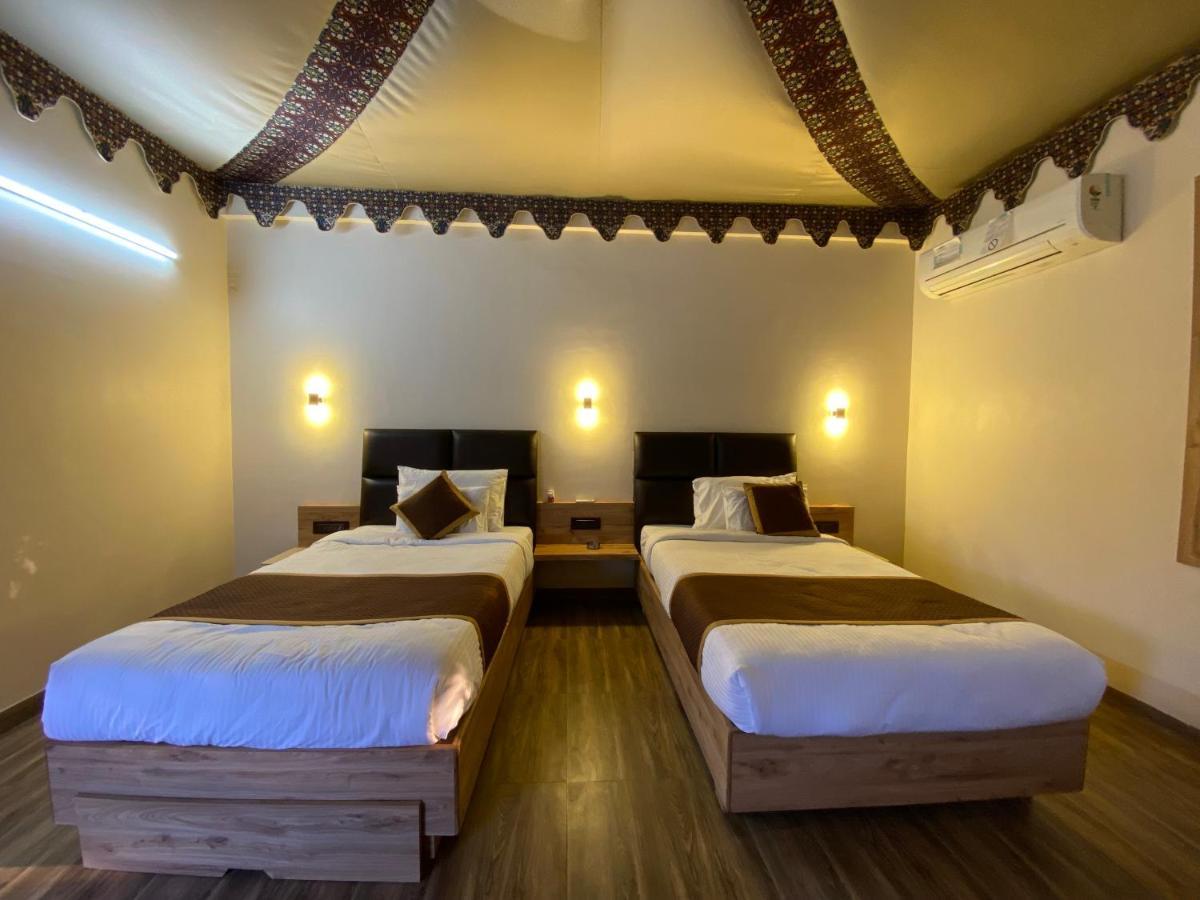 City The Village Beach Resort Laeja Екстер'єр фото
