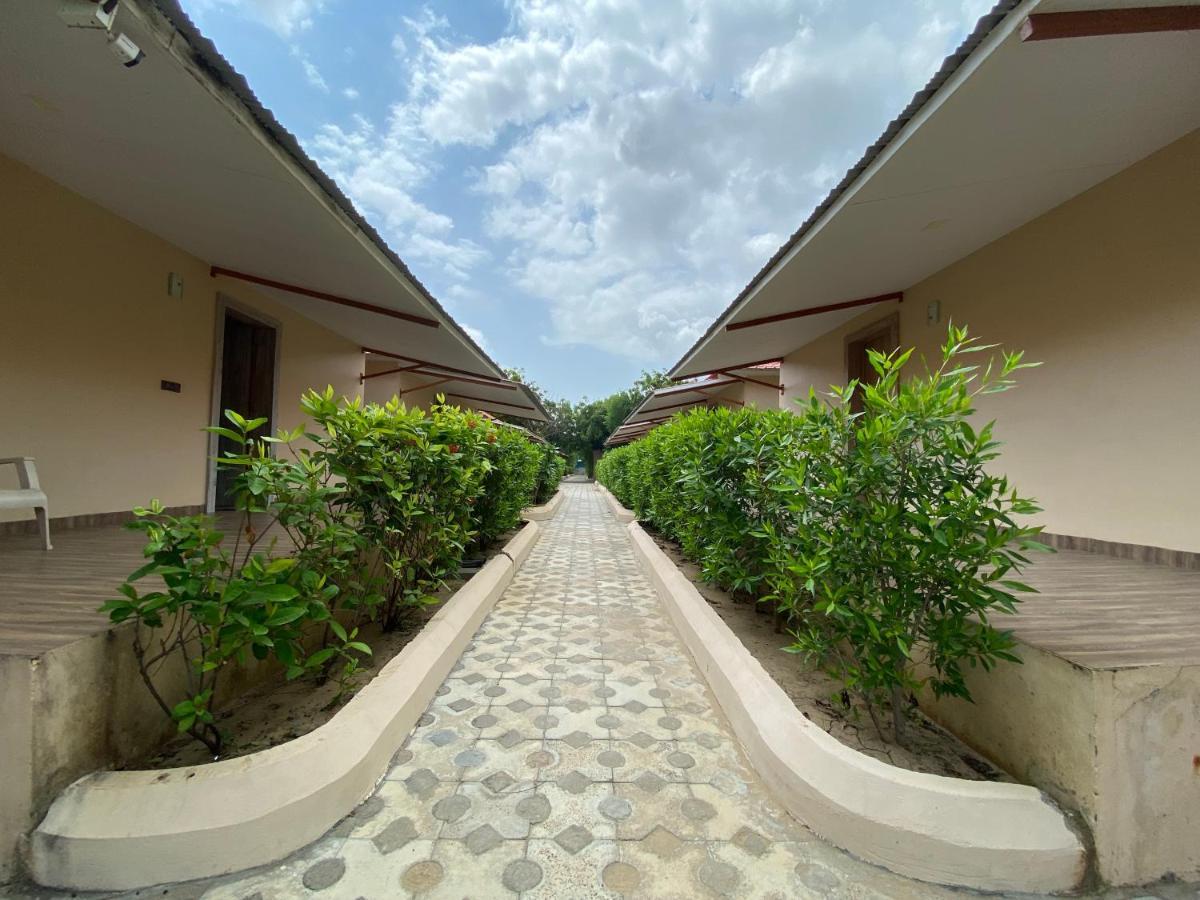 City The Village Beach Resort Laeja Екстер'єр фото